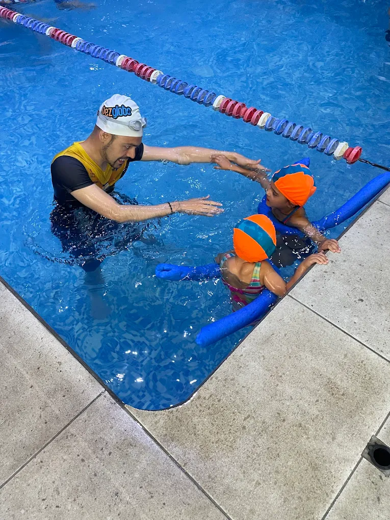 Clase de natación infantil Pez Globo